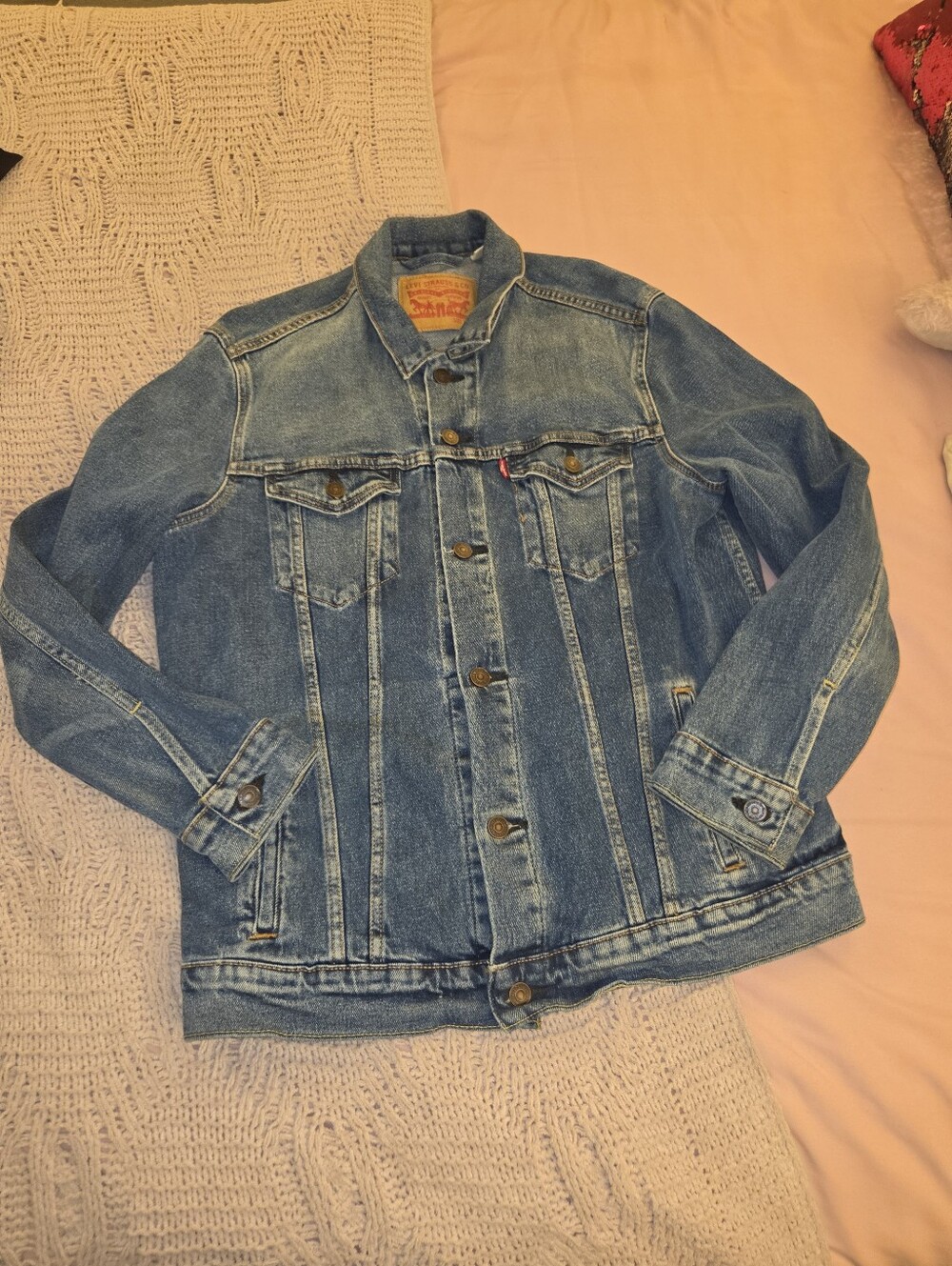 Levi's Men's Dark Blue Denim Trucker Jacket - Classic Trucker Style - Picture 5 of 9